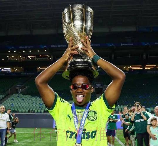 年少有为!17岁恩德里克获圣保罗州锦标赛最佳球星 年少有为!17岁恩德里克获圣保罗州锦标赛最佳球星